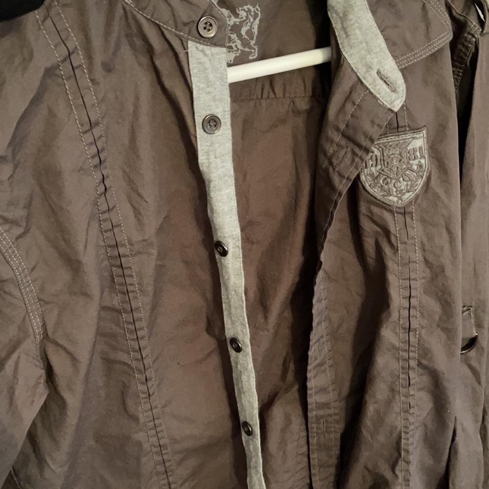 Guess - Picture 2 of 3